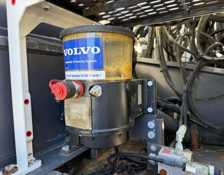 VOLVO  EW220E ***RAISING CAB***